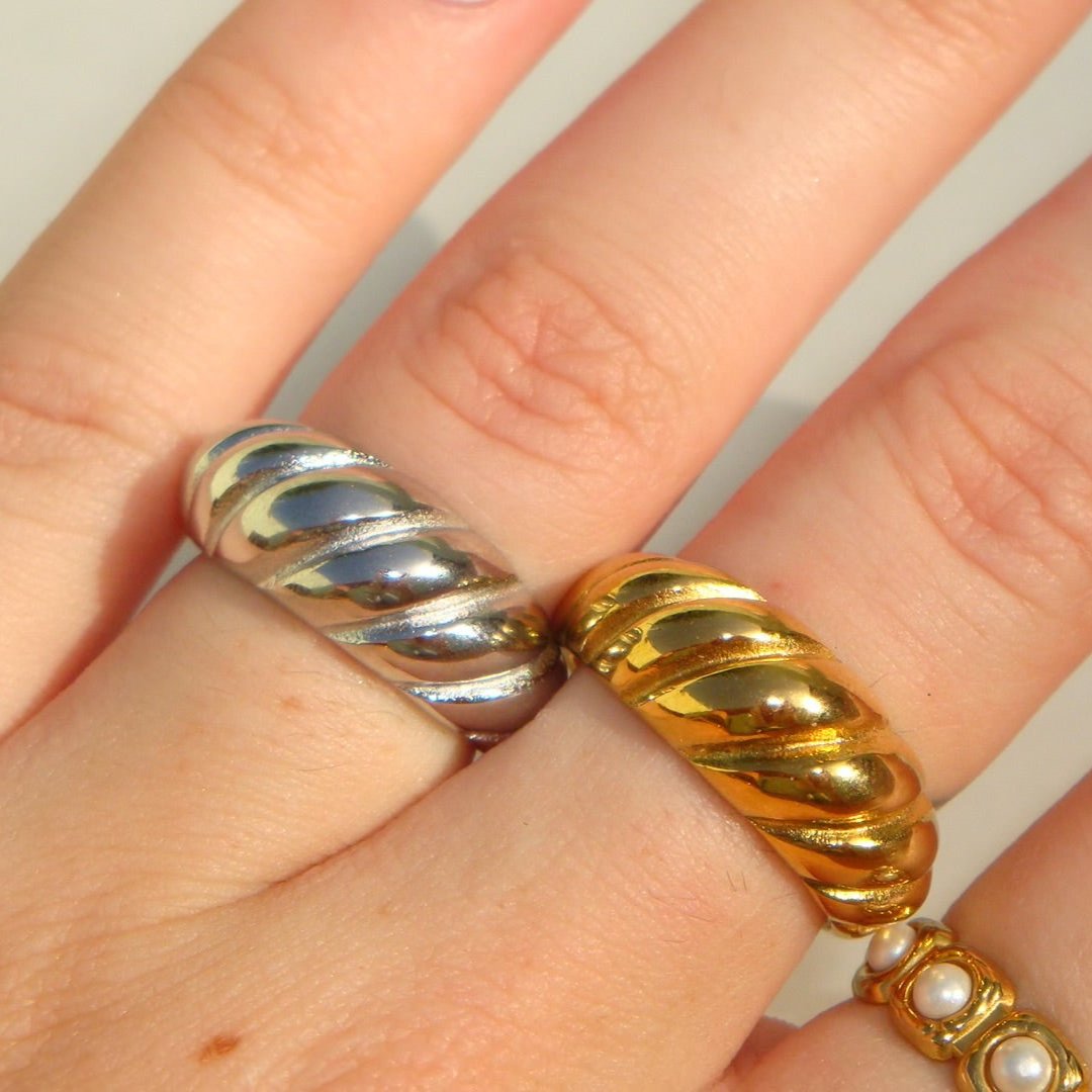 Wave Ring Gold EmpressVenusJewellery